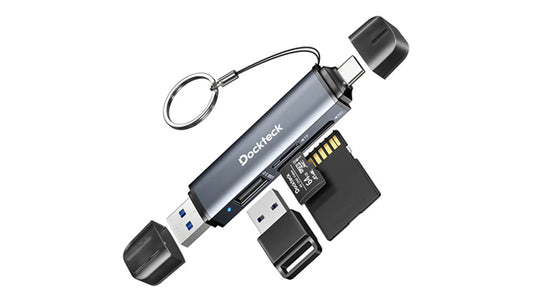 Can the Dockteck 3 In 1 Card Reader Handle Multiple Slots Simultaneously?